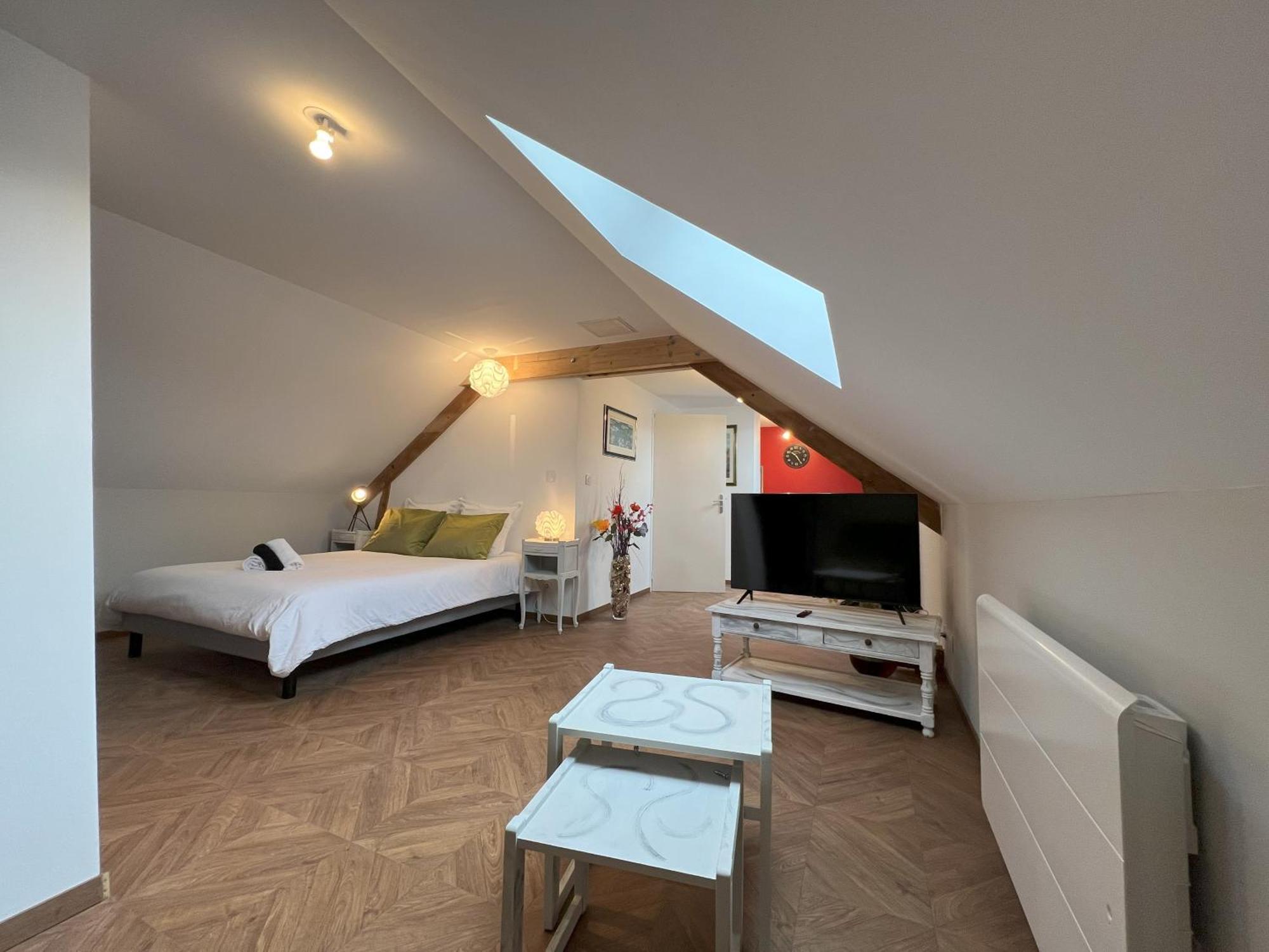 Le Studio De Mamy Jacquotte Centre Кур-Шеверни Экстерьер фото